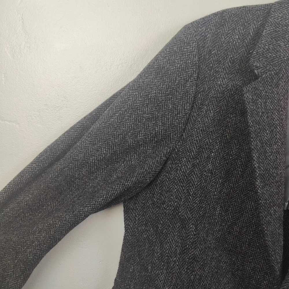 Vintage Harris Tweed Men Blazer XL Gray Herringbone Scottish Wool Academic
